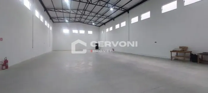 Locação - Imóvel tem 850m² com 3 escritórios