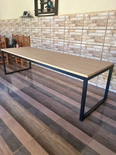 Mesa industrial para 10 lugares