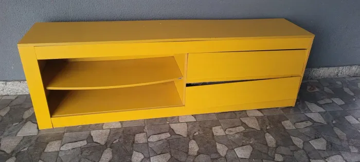 Rack sala amarelo 