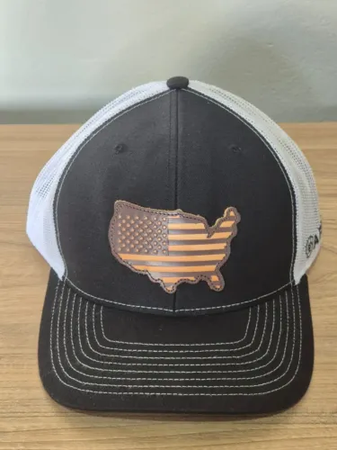 Boné Ariat Trucker Patch Couro Bandeira EUA