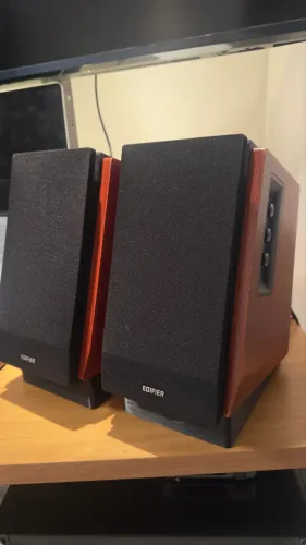 Edifier R1700BTs 66W RMS Bluetooth | 3 Meses de Uso