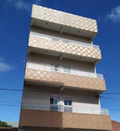 ALUGA-SE APARTAMENTO NO CENTRO  DE SOLANEA