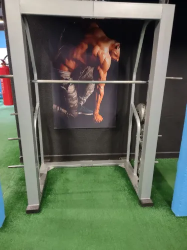 APARELHO MUSCULAÇÃO - AGACHAMENTO SMITH