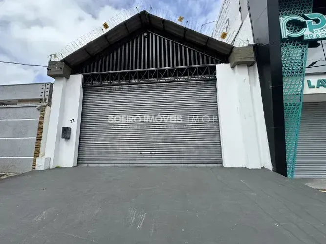 Galpão Comercial com 216 m² na Avenida Júlio César