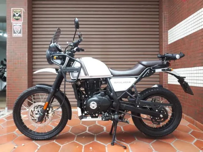 Royal Enfield Himalayan 411 EFI 2023. 