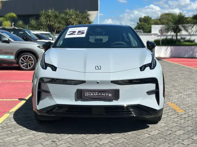 Zeekr X Flagship Flagship (elétrico) 2025