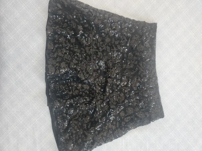 Mini saia de paetê preta