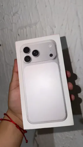BAIXOU!! iPhone 17 pro Max 256 - SILVER 