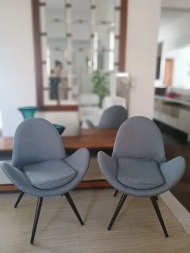 Vendo 2 poltronas decoração