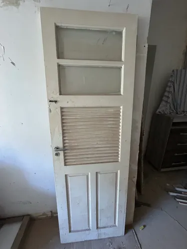 Vendo Porta de Madeira Maciça