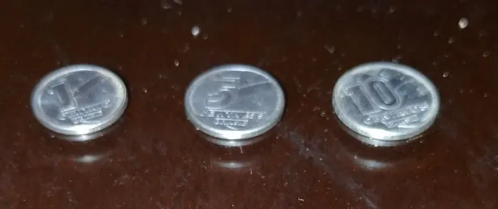 Moedas Antigas de 1 centavo, 5 centavos e 10 centavos de 1989.