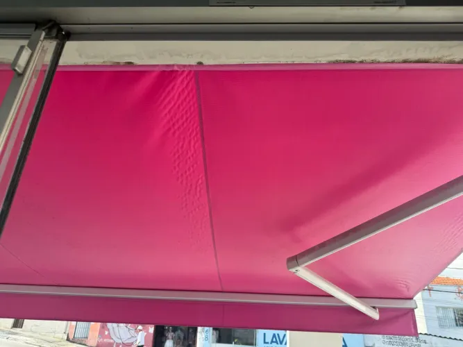 Toldo articulado