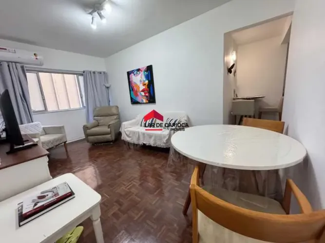 Ipanema - Excelente apartamento de 2 quartos com vaga de garagem escriturada e prédio com