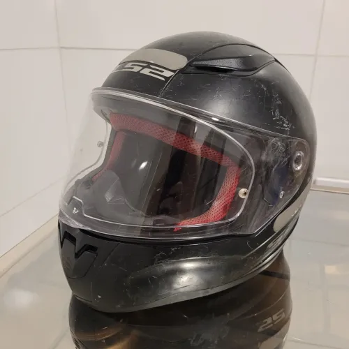 Vendo capacete de moto LS2 tamanho 60
