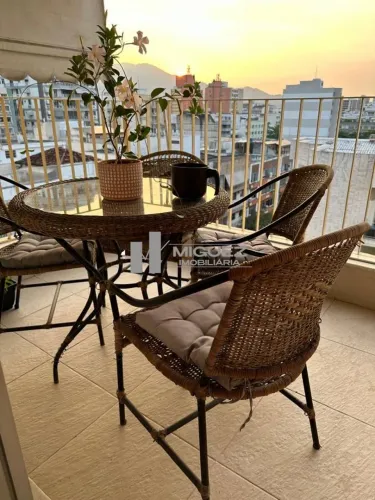 Apartamento à venda Tijuca Rua Alexandre Gusmão - Varanda 3 Quartos, sendo 1 suíte 2 vagas
