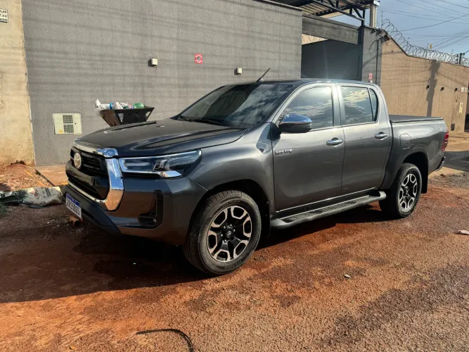Toyota Hilux CD SRV 4X4 2.8 TDI Diesel Aut. 2022