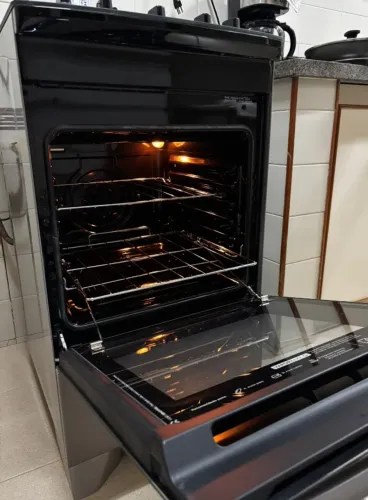 Fogão 4 bocas Electrolux Preto Efficient Mesa Vidro, Tripla Chama e PerfectCook (FE4GB) -