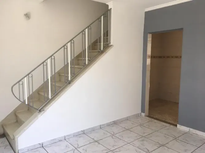 Excelente Apto de Dois Quartos tipo Casa