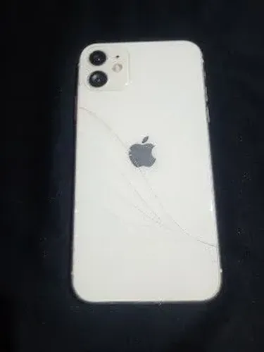 iPhone 11 para retirada de peças 