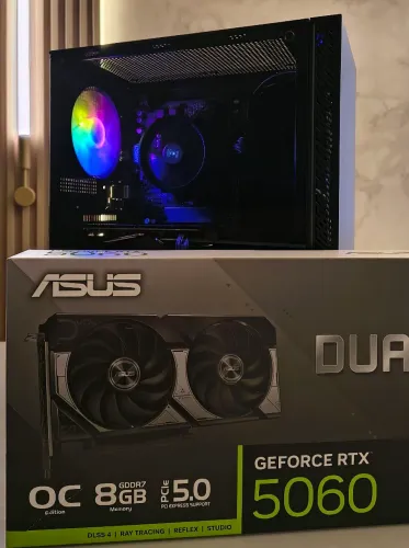 PC GAMER RYZEN 7 5700 / RTX 5060
