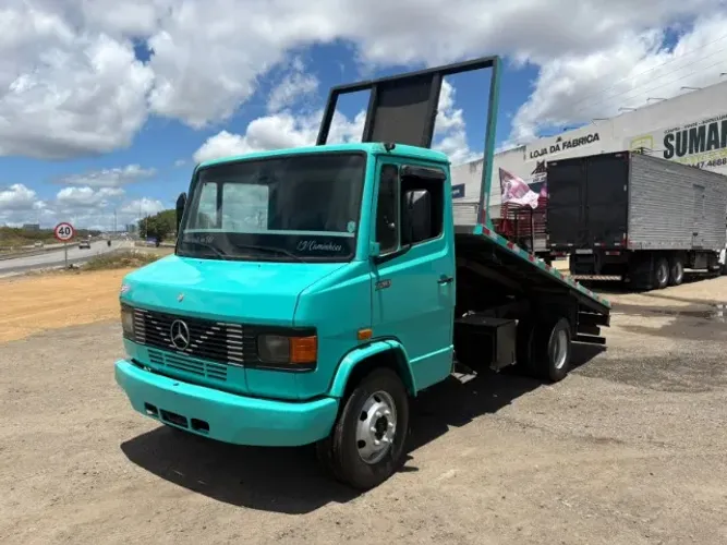 MB 710 1998 MUITO CONSERVADA COM PLATAFORMA !!!!
