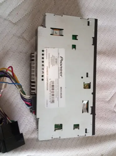 Rádio Pioneer MVH 88ub com defeito 