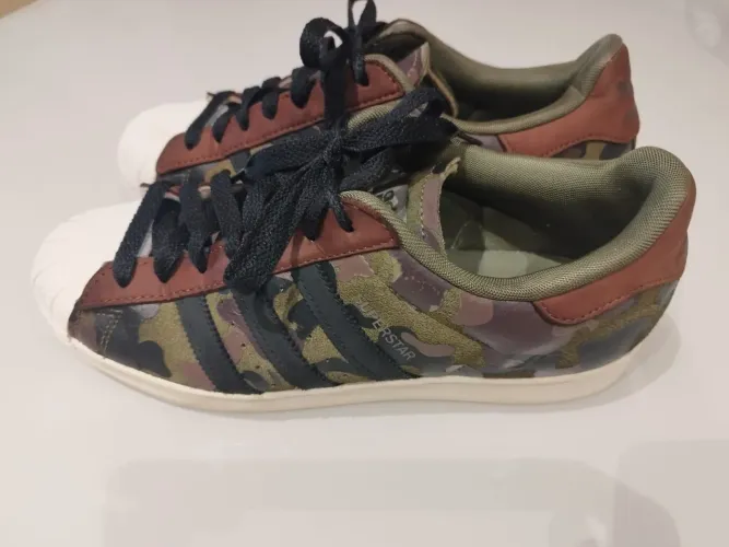 Tênis masculino Adidas Super Star tamanho 41