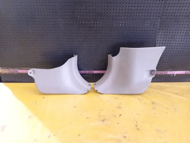 Par Acabamento Moldura Pé De Coluna Toyota Corolla 2000 2001 Cinza