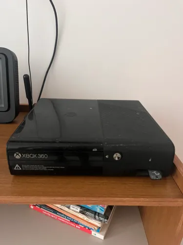 Xbox 360 (bom estado)