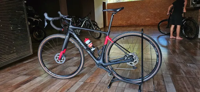Bicicleta Specialized Gravel 54