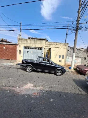 Pq Santo Antônio Jd Vaz de Lima - 02 comodos e WC