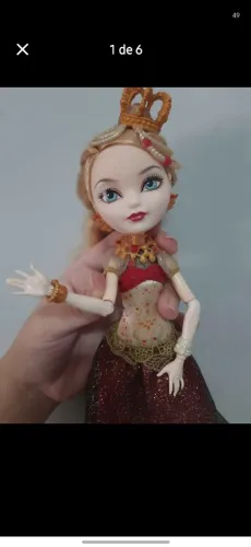 Boneca apple white ever after high