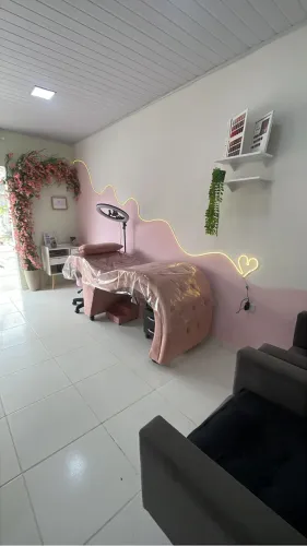 Vaga para designer de sobrancelha e Lash 