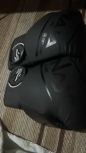 Vendo luva de muay thai 