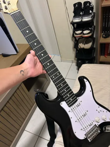 Guitarra Stratocaster