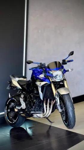 Suzuki GSR 750cc