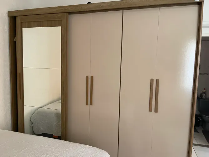 Guarda Roupa