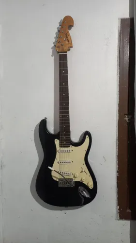 Guitarra Tagima StratoCaster