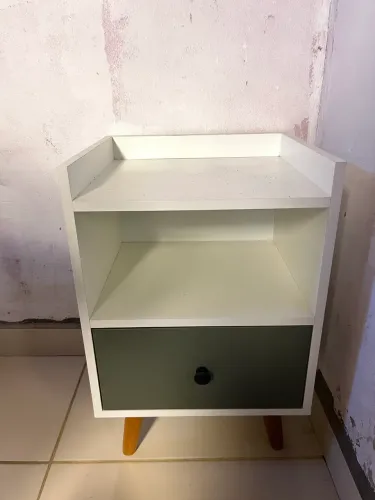 mesinha de cabeceira