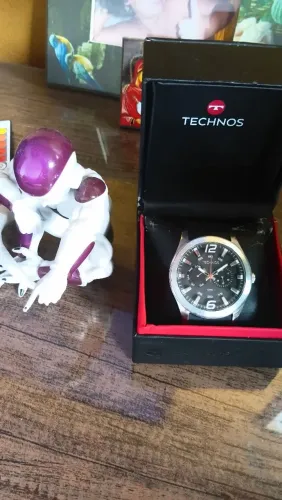 Vendo um relogio technos