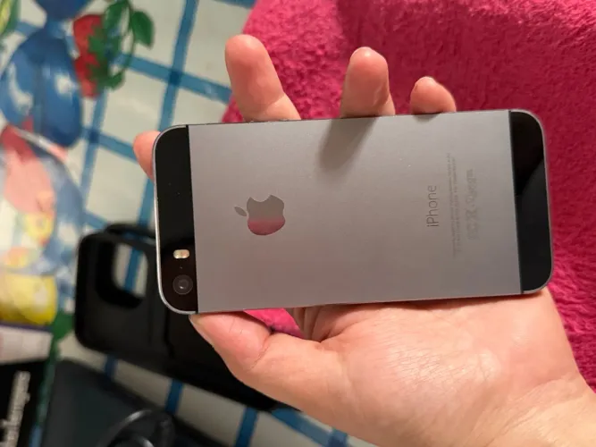 iPhone 5s Preto Apple - Clássico para Colecionadores 