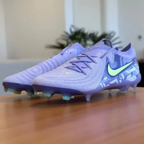 CHUTEIRA NIKE PHANTOM GX II ELITE CAMPO - TAMANHO 41, ROXO + BRINDE