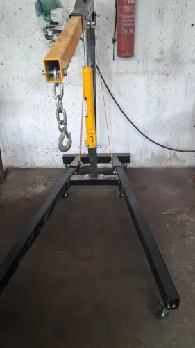 VENDO GIRAFA HIDRÁULICA 02 TONELADAS