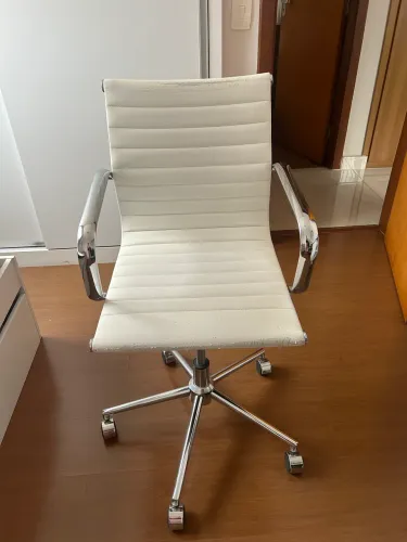 Cadeira de Escritório Branca Cromada