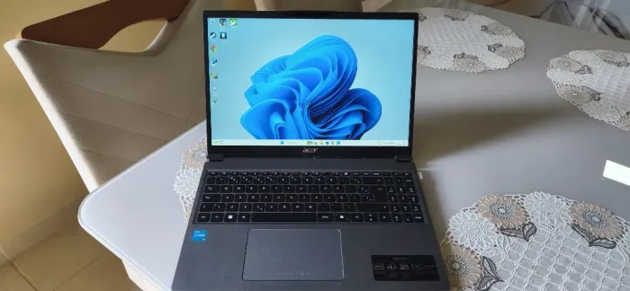 Notebook Acer Aspire Go 15 Ssd nvme 256Gb 8Gb de ram, dois meses de uso na caixa e fonte