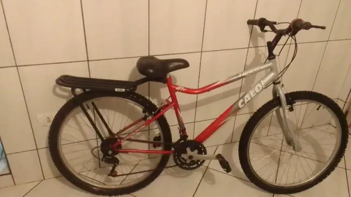 Bicicleta caloi aro 26 mpecável mesmo a toda prova posso levar com taxa 