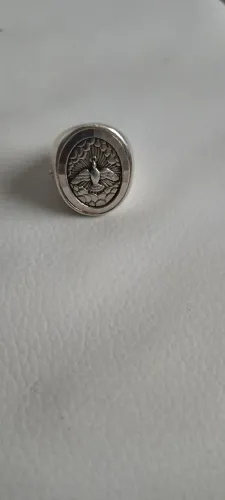 Anel de prata com imagem da pomba do espírito santo