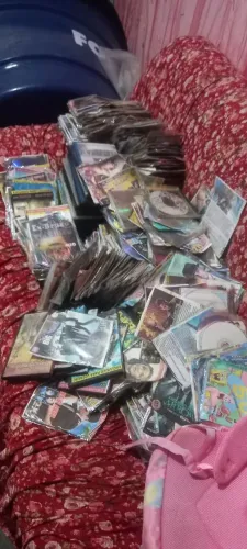 Vendo CD e DVD usados
