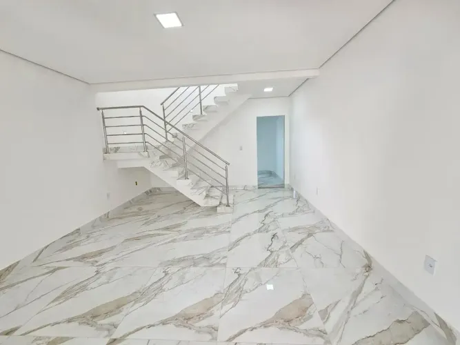 Casa Triplex de alto padrão com 3 qts, suíte closet no bairro Masterville