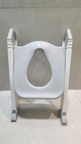 Escadinha com assento infantil